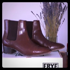 Frye Dara Chelsea Boots